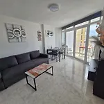 Apartment Golden Mile View - Americas