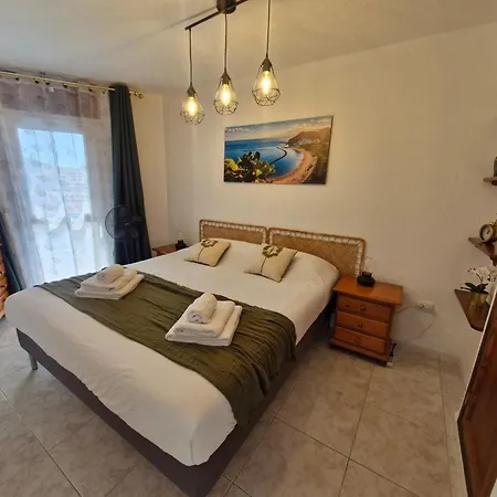 Golden Mile View - Americas Apartment *