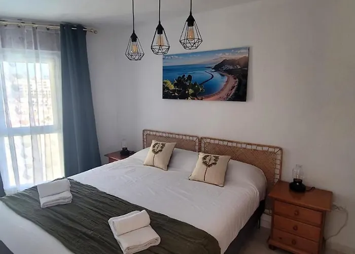 Golden Mile View - Americas Apartman *