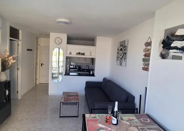 Golden Mile View - Americas Apartman