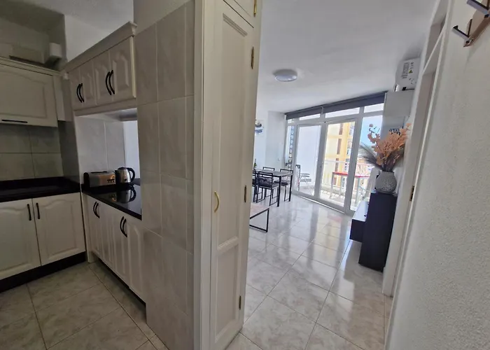 Golden Mile View - Americas Apartman