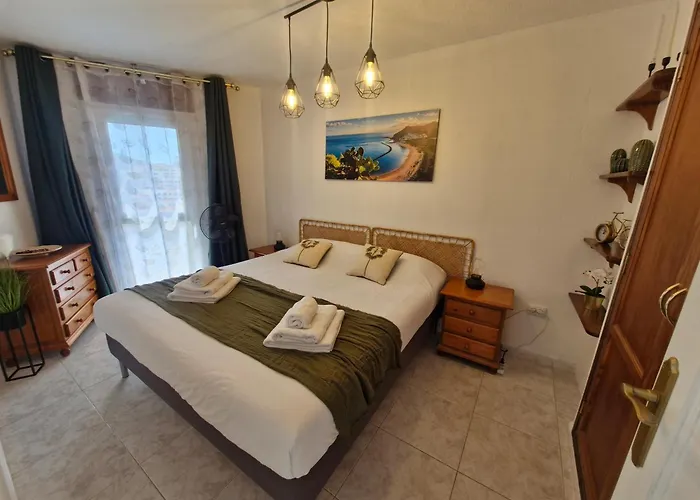 Golden Mile View - Americas Apartman *