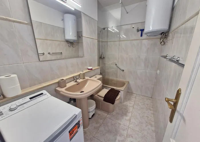 Golden Mile View - Americas *