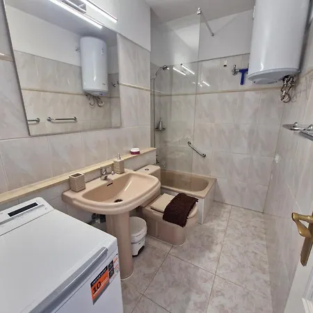 Golden Mile View - Americas *