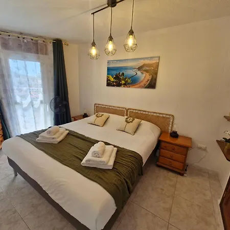 Golden Mile View - Americas